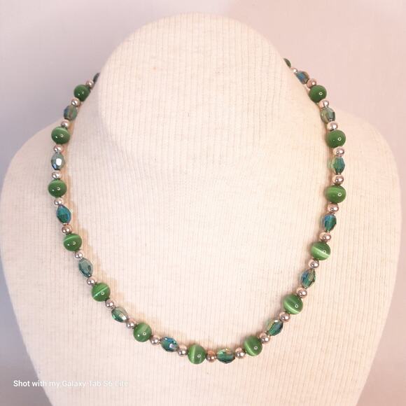 Sparkly Beaded Choker Necklace Green Tigers Eye Silver Tone Spacers With Toggle - Picture 2 of 7